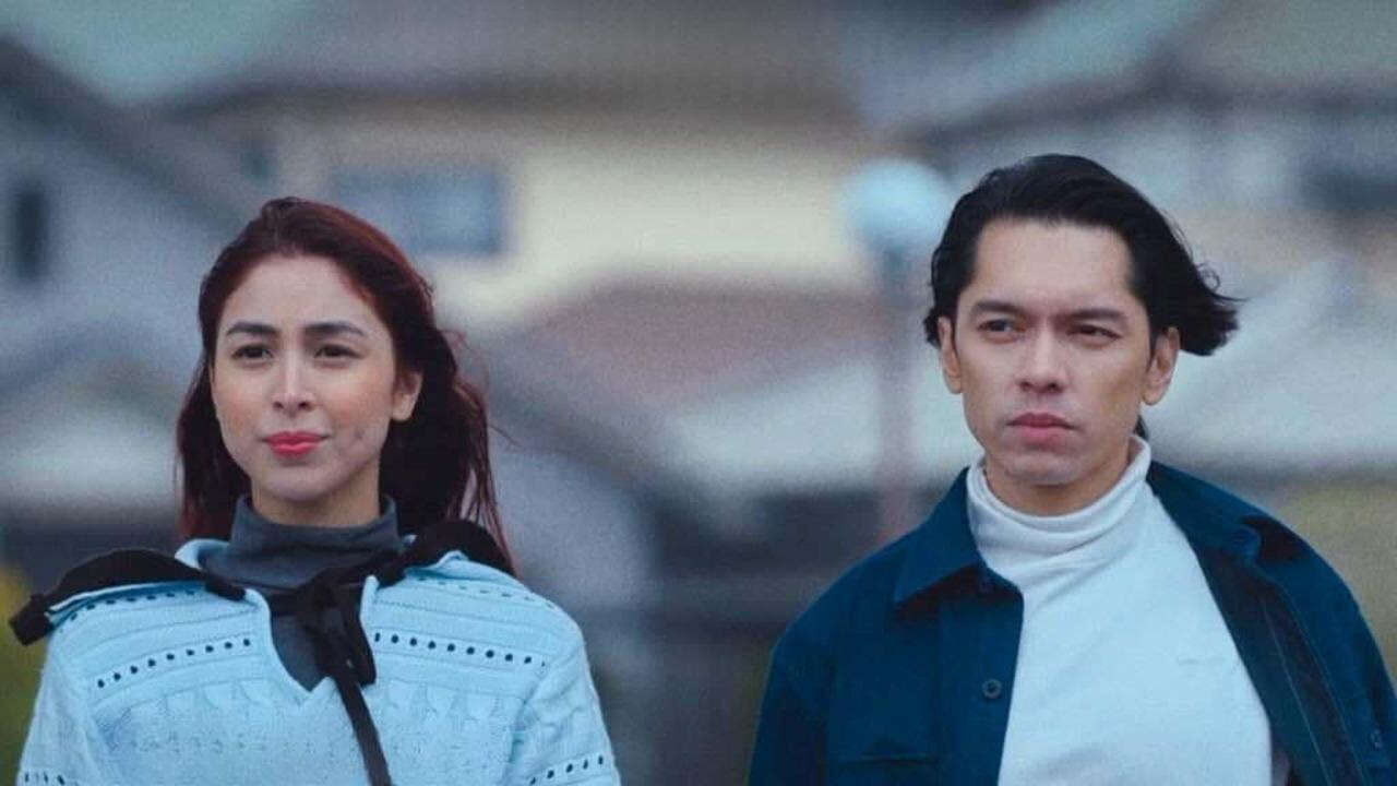 Poster of Hold Me Close